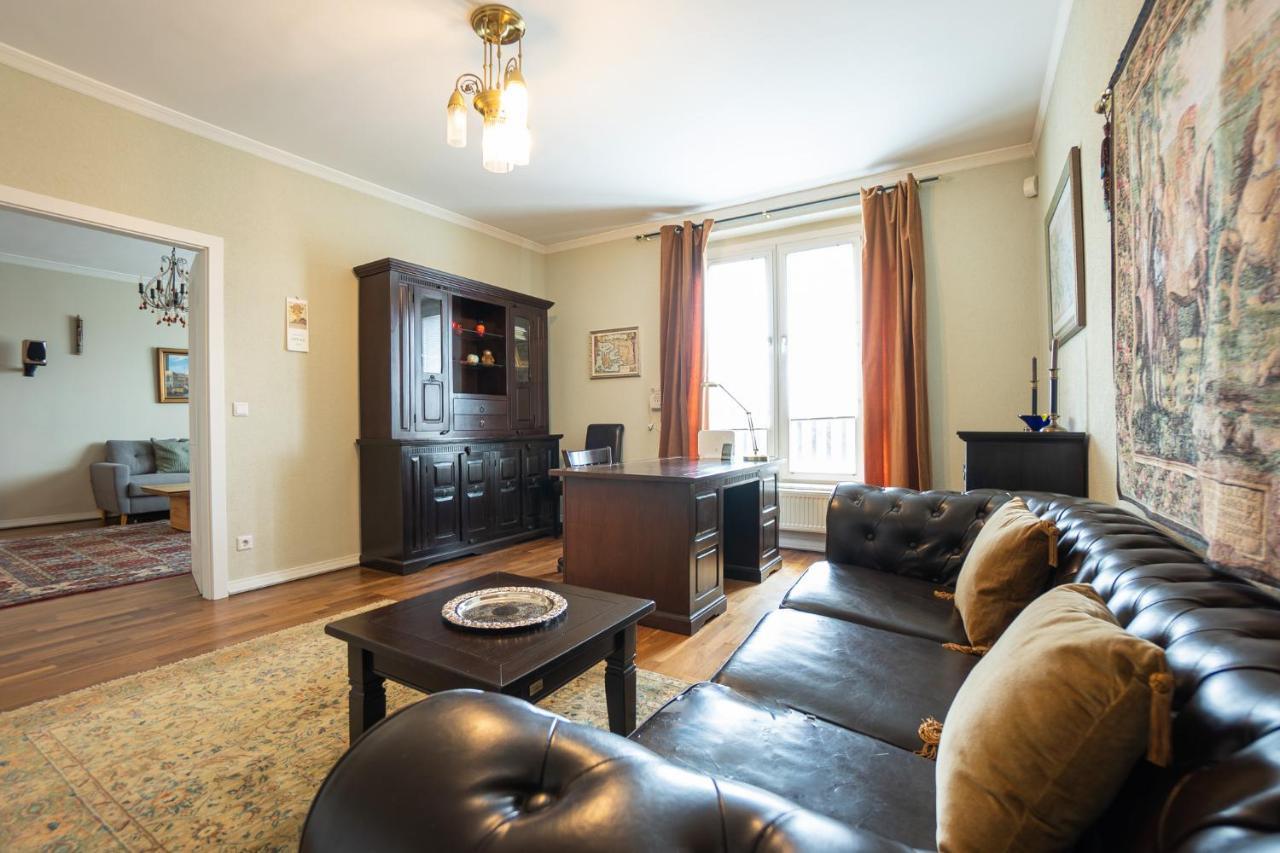 Apartment With A Balcony - 15 Min To City Center Wenen Buitenkant foto