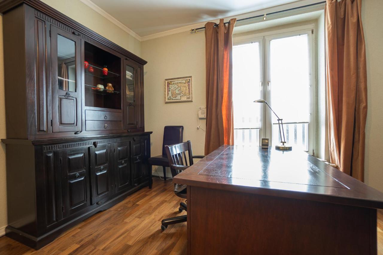 Apartment With A Balcony - 15 Min To City Center Wenen Buitenkant foto